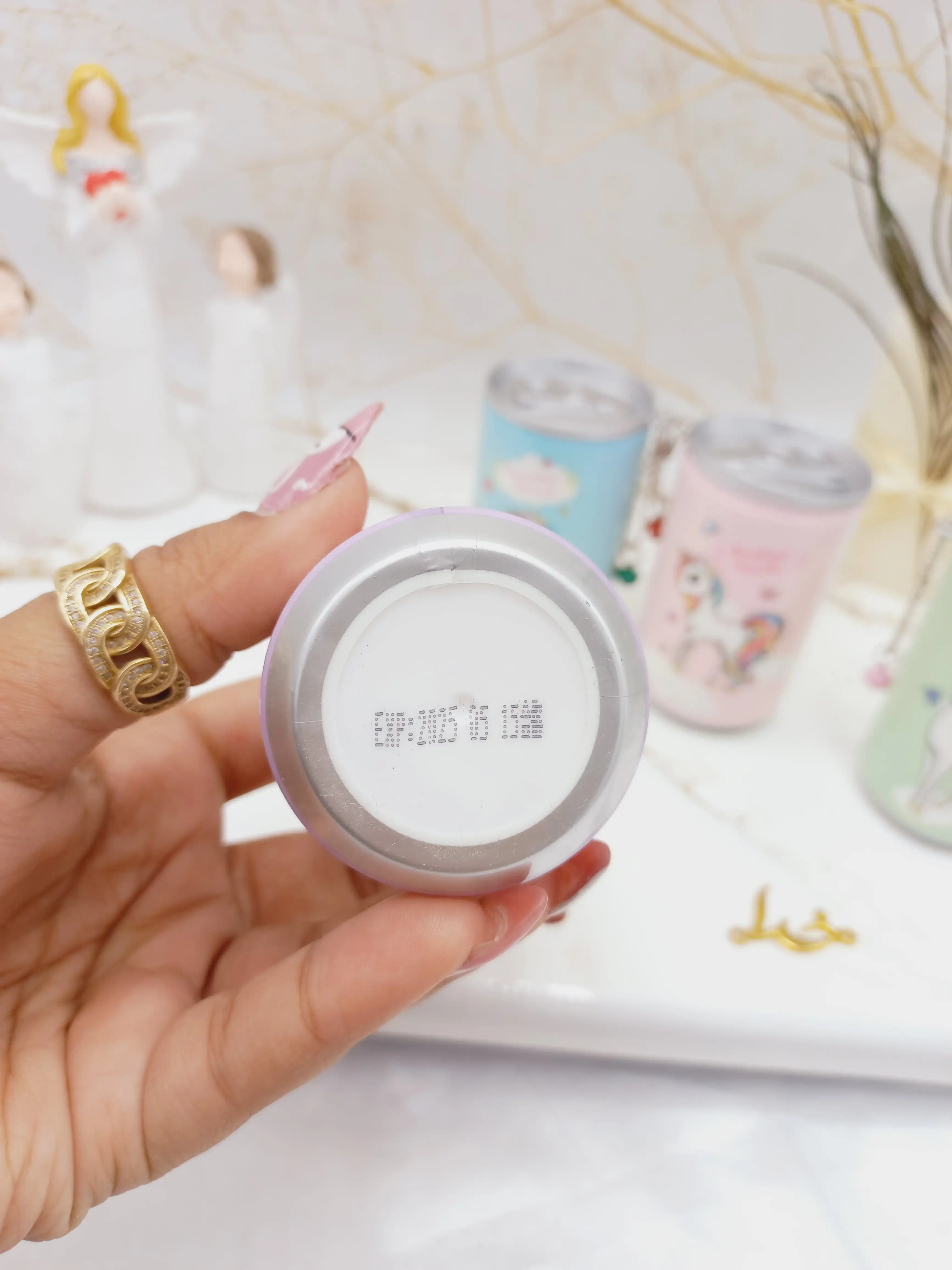 دستمال مرطوب قوطی دایره ای طرح اسب تک شاخ وارداتی و باکیفیت کد F021
