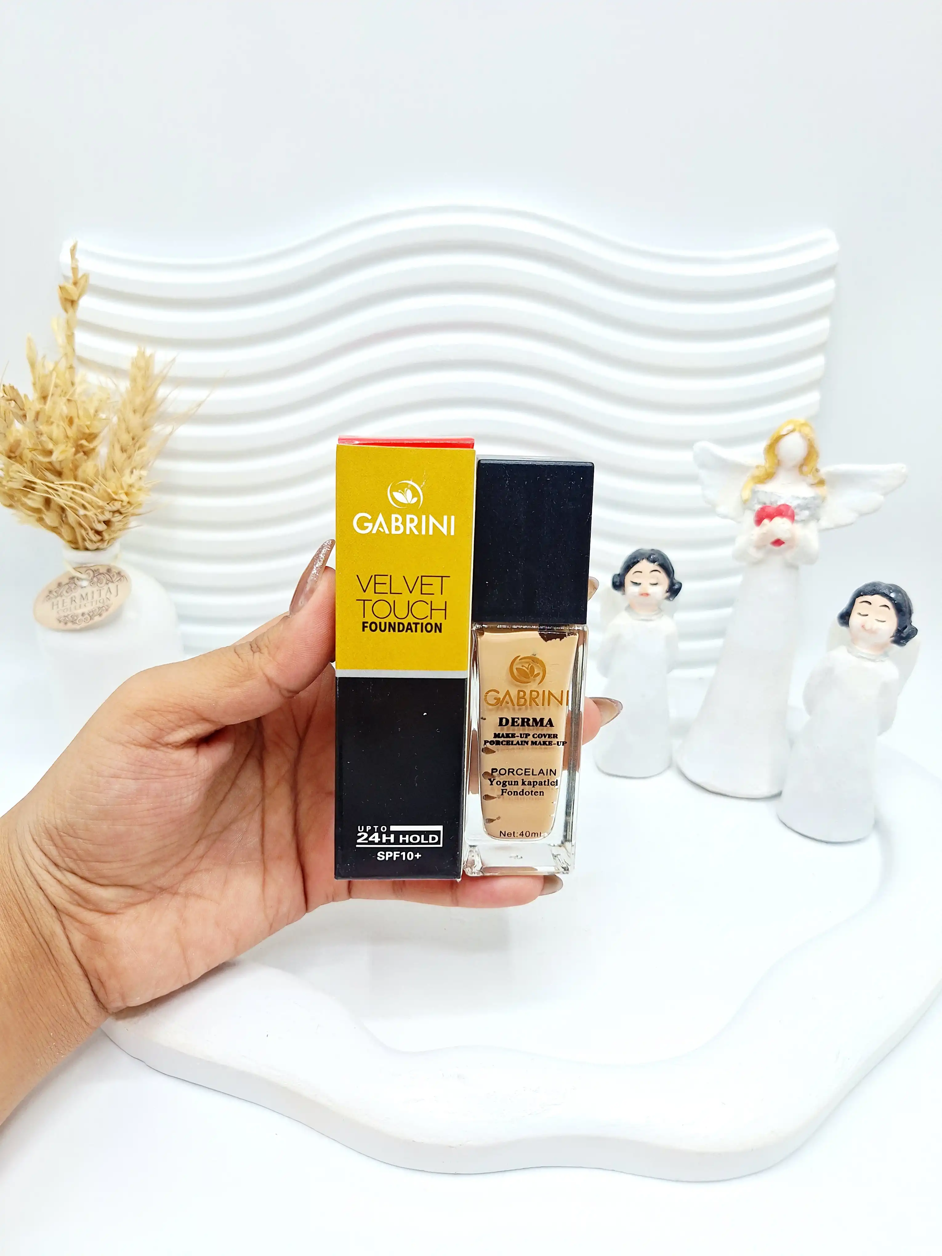 کرم پودر مخملی سبک شیشه ای برند گابرینی کد 5618