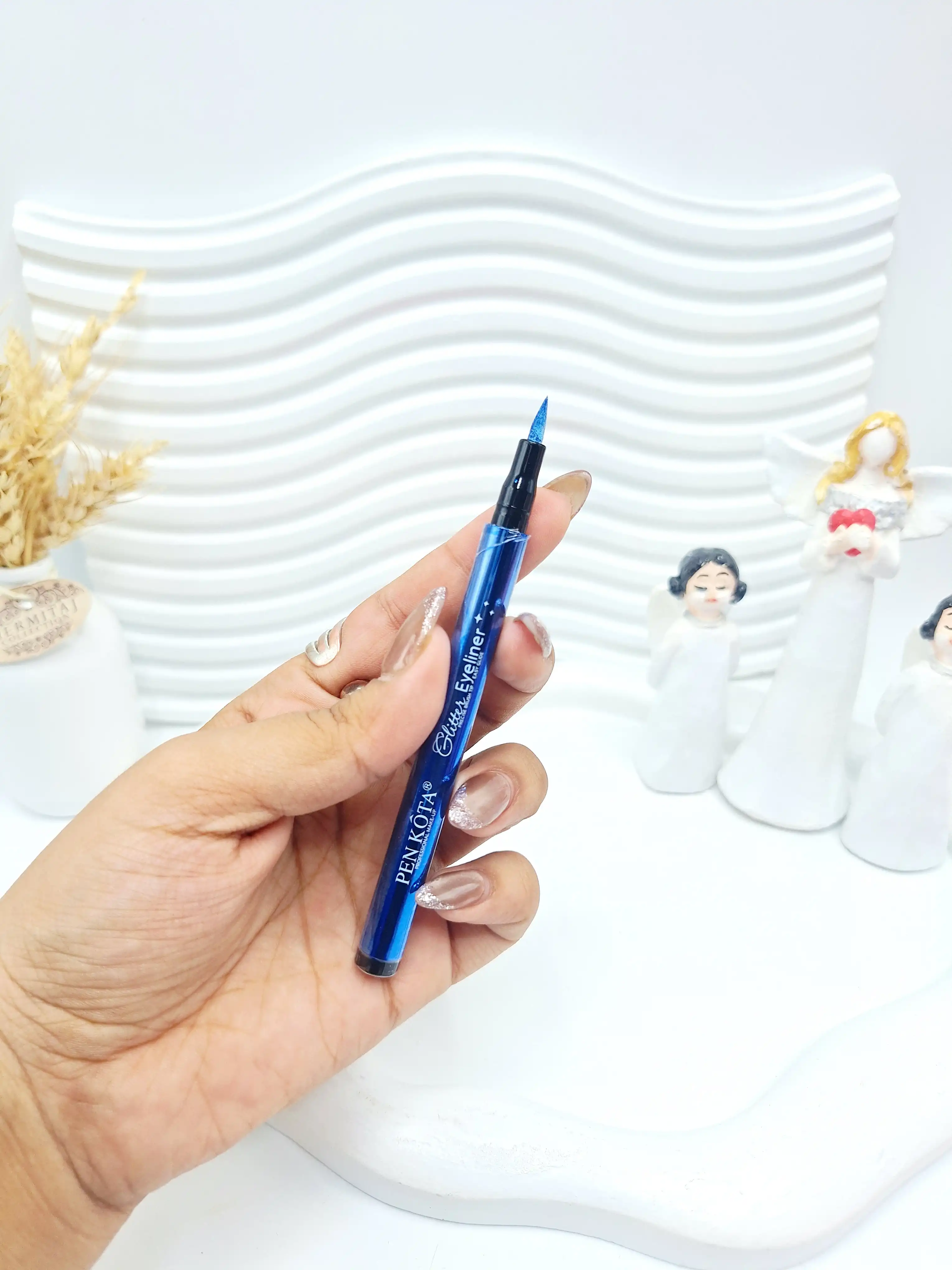 خط چشم رنگی شاینی کیوت برند PEN KOTA کد 007